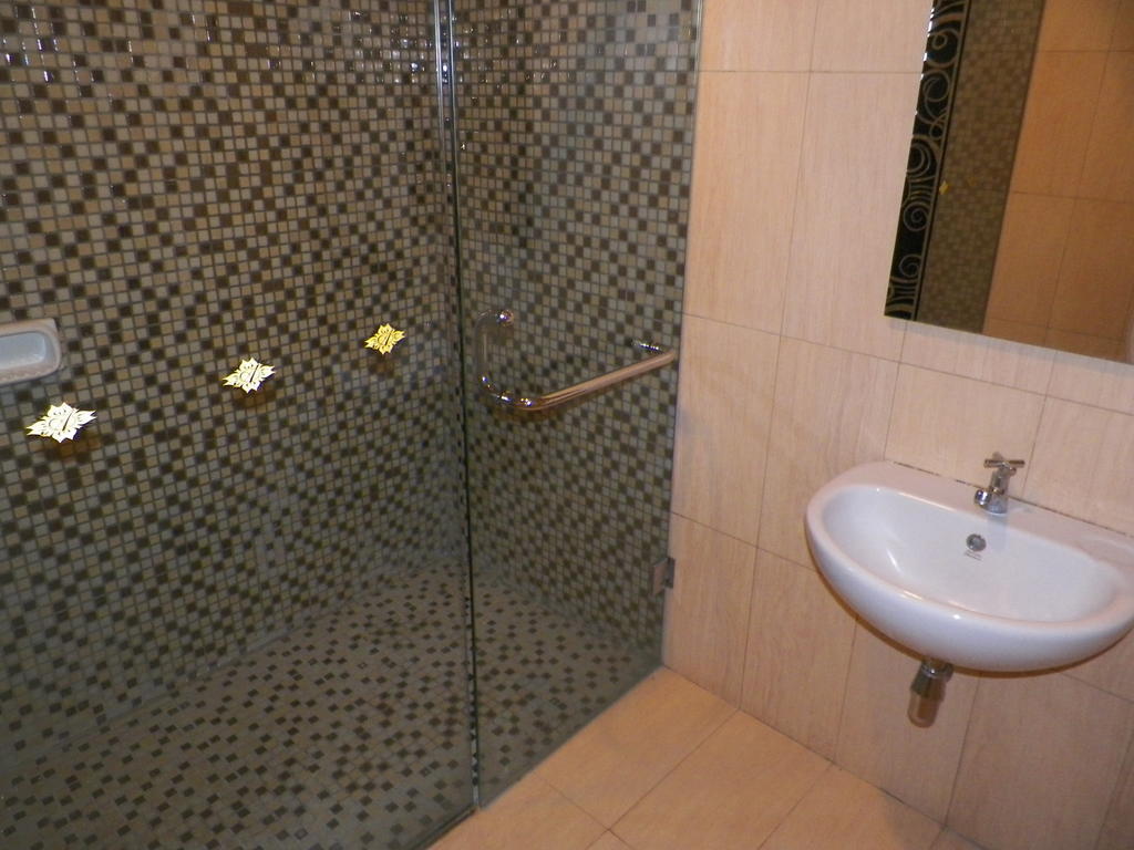 Ariandri Boutique Guesthouse Bandung Rum bild